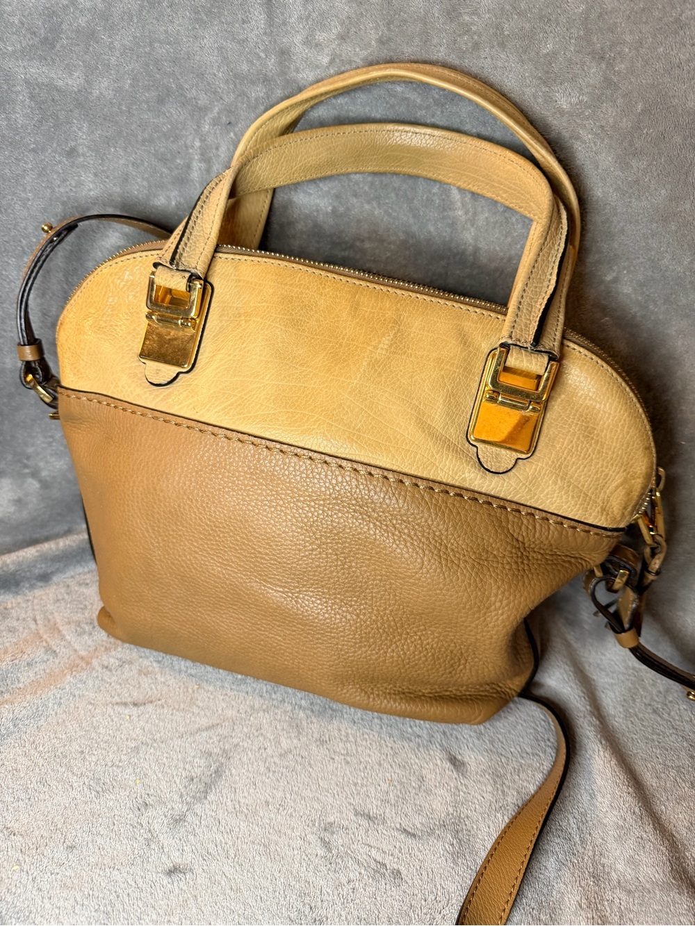 Chloé Two-Way Tan and Cream Leather Shoulder Bag with Gold Hardware - Authentic - Picture 6 of 13